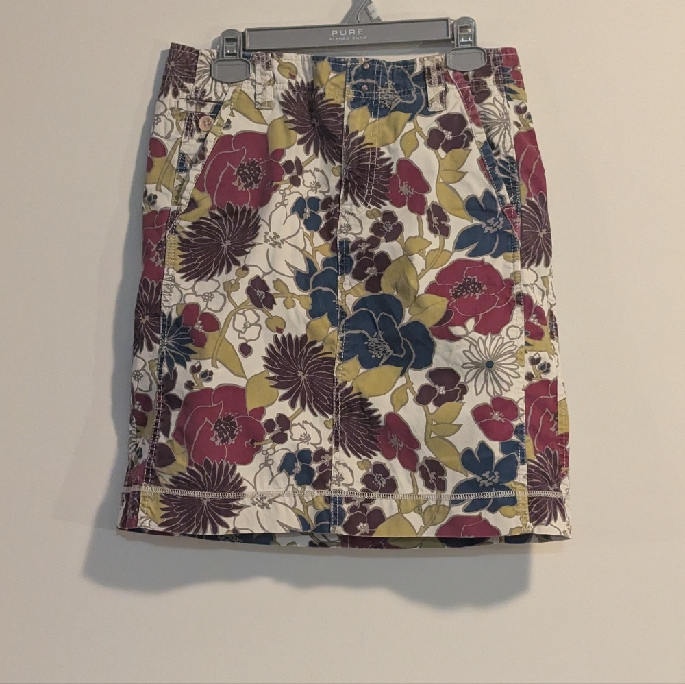 Eddie Bauer Floral Mini Skirt Sz 8 .  Cotton Boho A-line Multicolor. 70's Vibe.